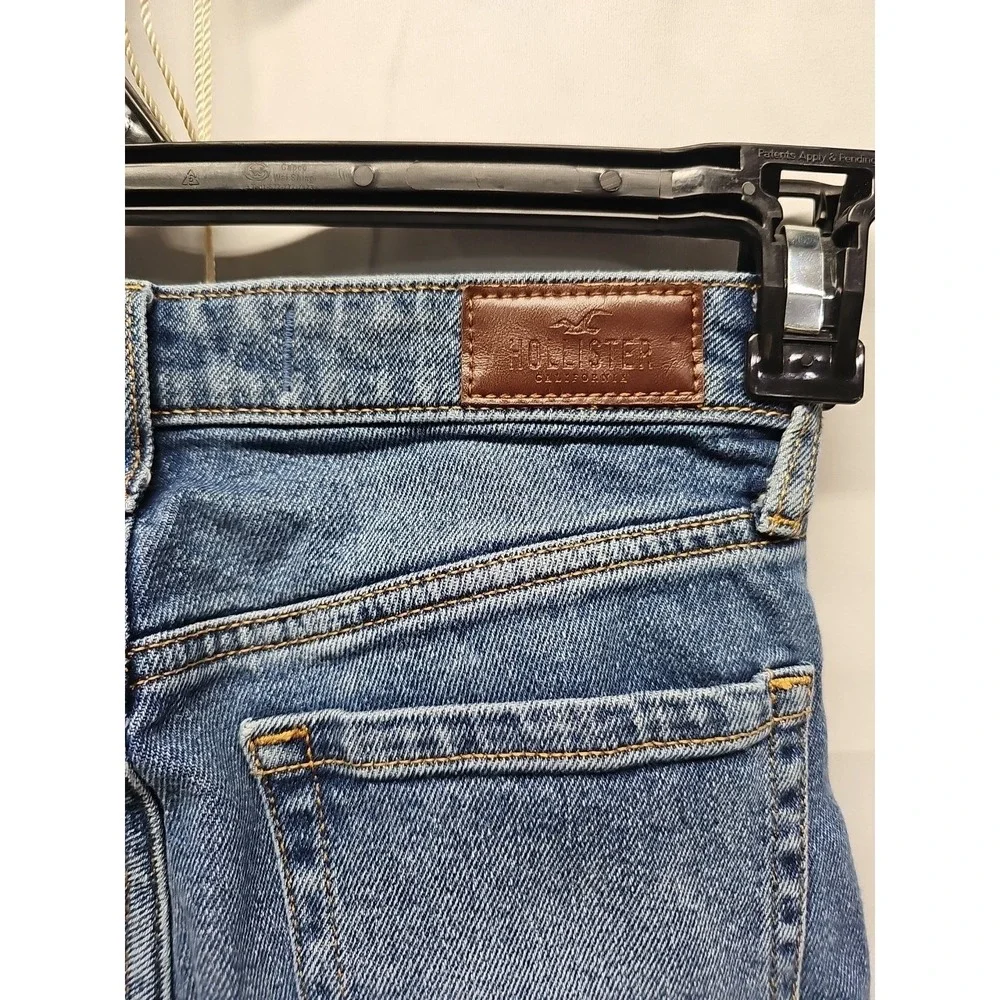 Hollister Ultra High-Rise Blue Distressed Denim Mom Jeans Juniors Sz 1r W25 L27 - Picture 13 of 15